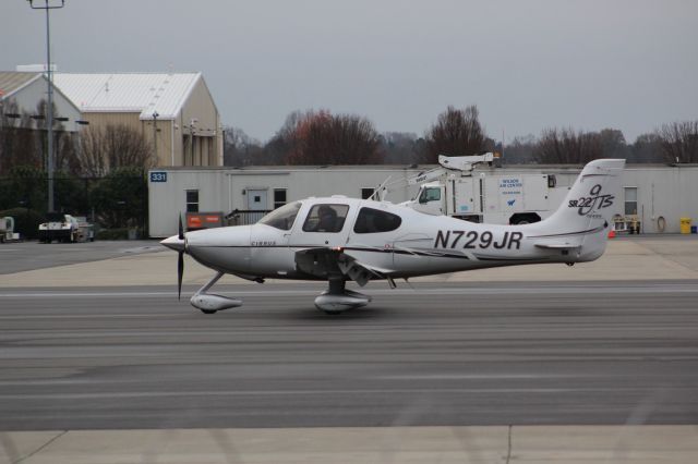 Cirrus SR-22 (N729JR)