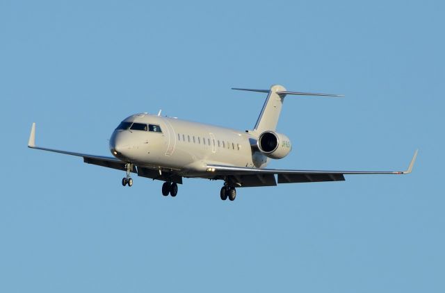 Canadair Regional Jet CRJ-200 (UR-RUS)