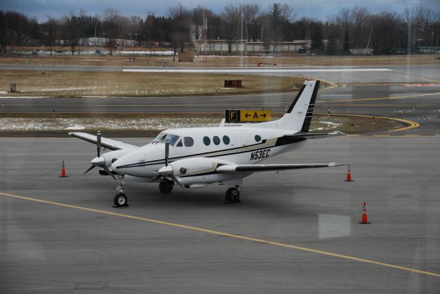 Beechcraft King Air 90 (N53EC)