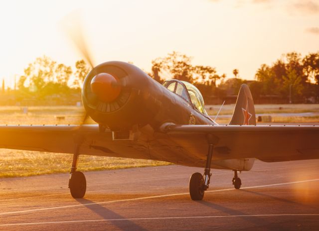 YAKOVLEV Yak-50 (N666YY)