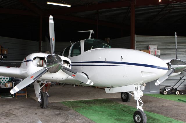 Beechcraft 55 Baron (N4519A)