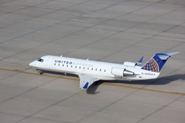 Canadair Regional Jet CRJ-200 (N983CA)