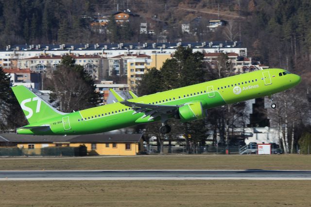 Airbus A321neo (VQ-BGR)