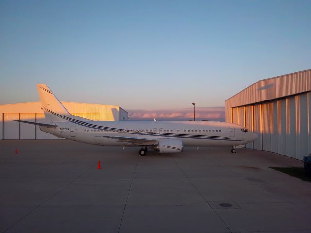 BOEING 737-400 (SWQ802)