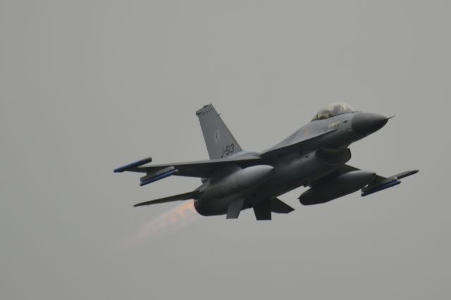 Lockheed F-16 Fighting Falcon (J513)