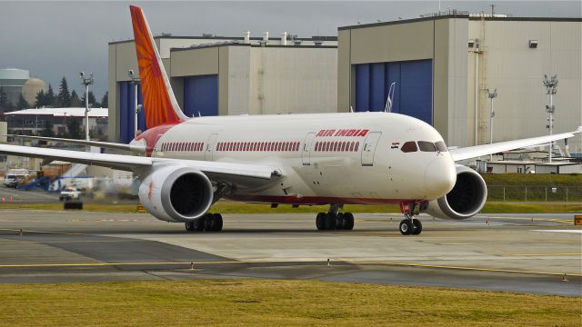 Boeing 787-8 (VT-ANA) - BOE230 taxis onto Rwy 16R for a flight test on 1/13/14. (LN:25 cn 36273).