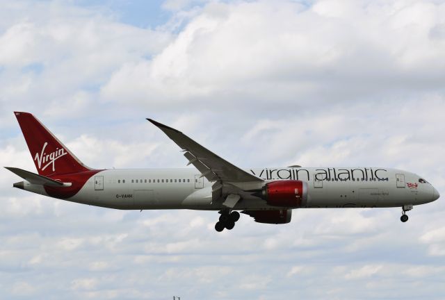 Boeing 787-9 Dreamliner (G-VAHH) - Virgin Atlantic B787-9"Dreamliner"br /Arriving from London,Heathrow(LHR/EGLL)