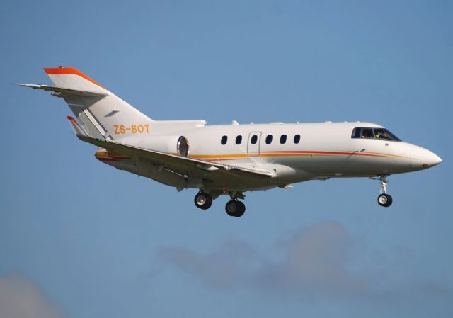 Hawker 800 (ZS-BOT)