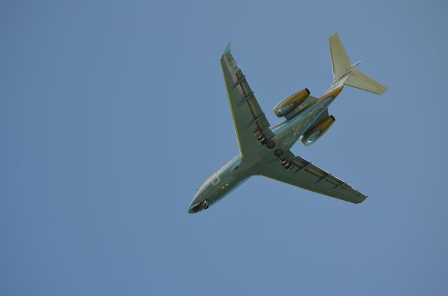 Bombardier Challenger 300 (N138CH)