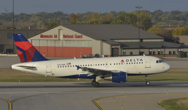 Airbus A319 (N324NB) - Departing MSP