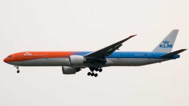 BOEING 777-300ER (PH-BVA) - Orange pride livery