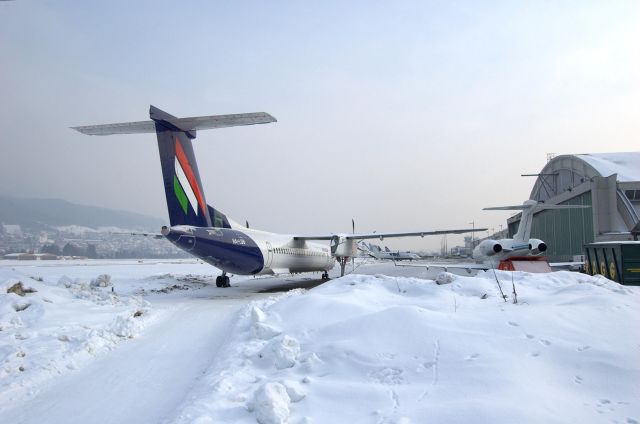 de Havilland Dash 8-400 (HA-LQB) - Last maintenance of a Malev Dash 8Q400 here in Innsbruck. Goodby Malev we will miss you!!!