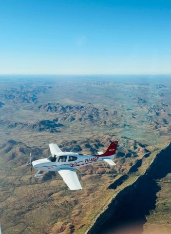 Cirrus SR-22 (VH-MSF) - Barkley Tablelands