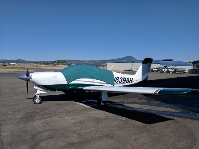 Piper Turbo Arrow 4 (N8398H)