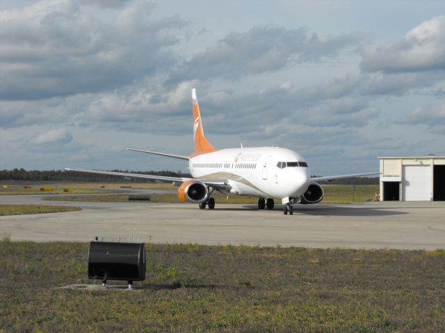 BOEING 737-400 (N802TJ) - Swift B737-400 in town to pick up FSU mens basketball team