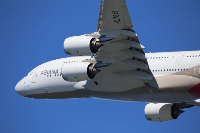 Airbus A380-800 (HL7641)