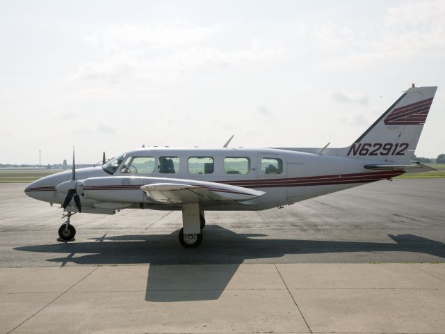 Piper Navajo (N62912)