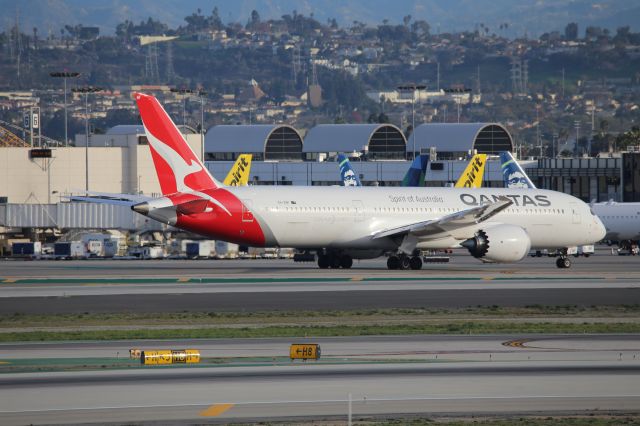 Boeing 787-9 Dreamliner (VH-ZNF)