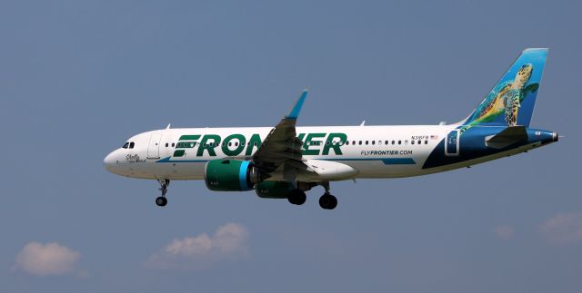 Airbus A320neo (N316FR) - On final is this 2017 Frontier Airlines Airbus A320-251N with "Shelly" the Sea Turtle looking back in the Summer of 2021.