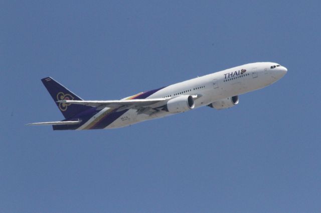 Boeing 777-200 (HS-TJS)