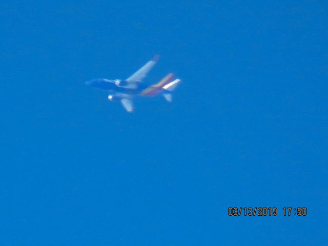 Boeing 737-700 (N745SW)