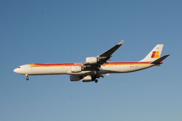 Airbus A340-600 (EC-JPU)