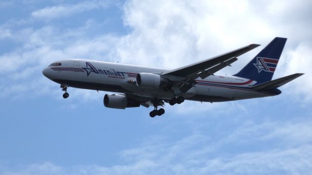 BOEING 767-200 (N743AX) - On final is this 1982 AmeriJet International Boeing 767-232 in the Summer of 2019.