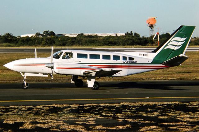 VH-ARQ — - CESSNA 404 - REG : VH-ARQ (CN 0219) - KINGSFORD SMITH SYDNEY NSW. AUSTRALIA - YSSY - 28/6/1988 35MM SLIDE CONVERSION USING A LIGHTBOX AND A NIKON L810 DIGITAL CAMERA IN THE MACRO MODE.