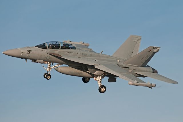 16-6855 — - Growler from VAQ-129 makes a short approach into NAS North island