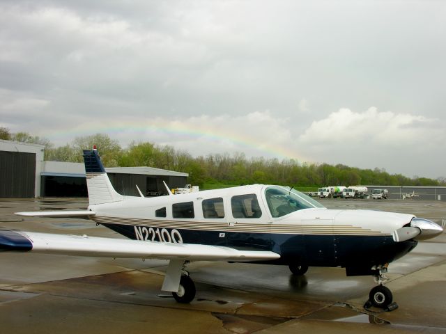 Piper Saratoga (N2210Q)