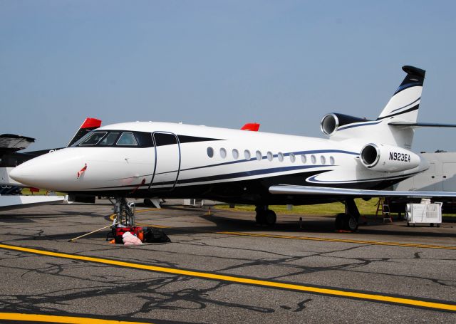 Dassault Falcon 900 (N923EA)