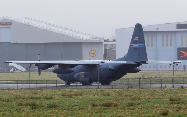 Lockheed C-130 Hercules (89-9106) - usaf ohio c-130h 89-9106 at shannon 15/1/17.