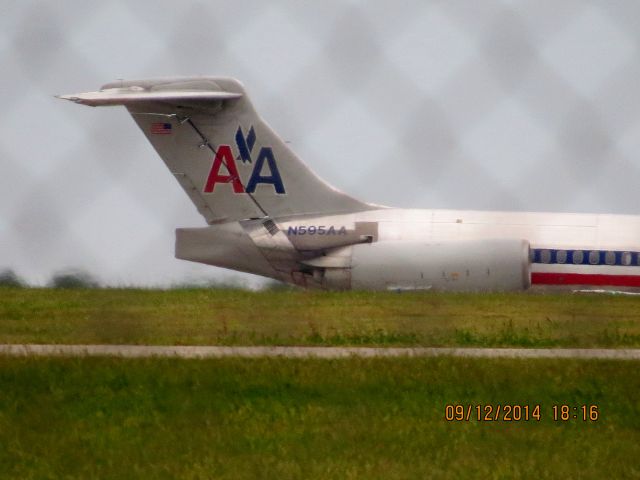 McDonnell Douglas MD-80 (N7508)