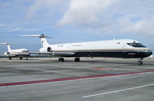 McDonnell Douglas MD-83 (XA-TSM)