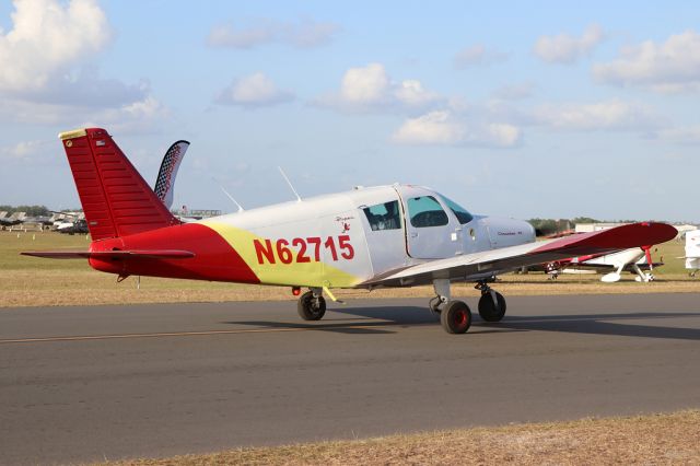 Piper Cherokee (N62715)