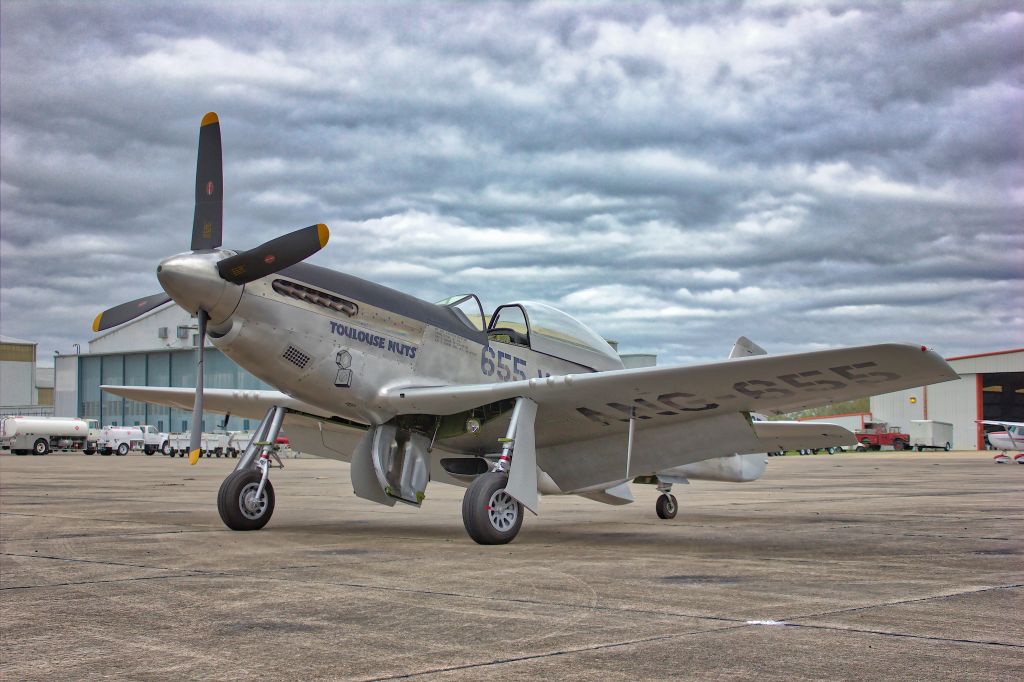 North American P-51 Mustang (NL551CF)