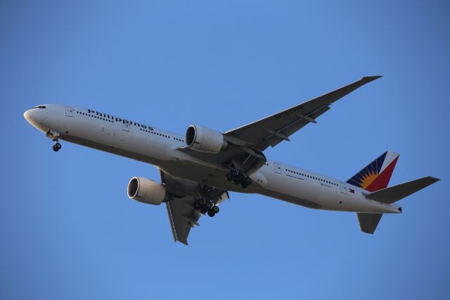 BOEING 777-300ER (RP-C7772)