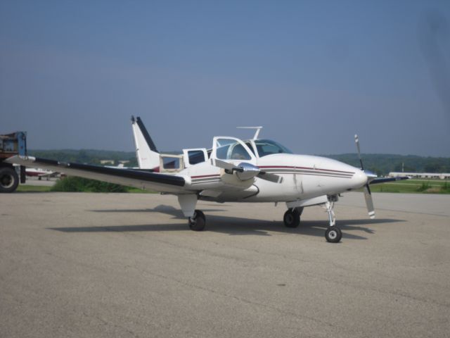 Beechcraft Baron (58) (N9876U)