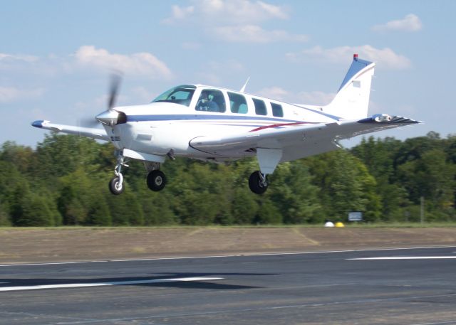 Beechcraft Bonanza (36) (N747G)