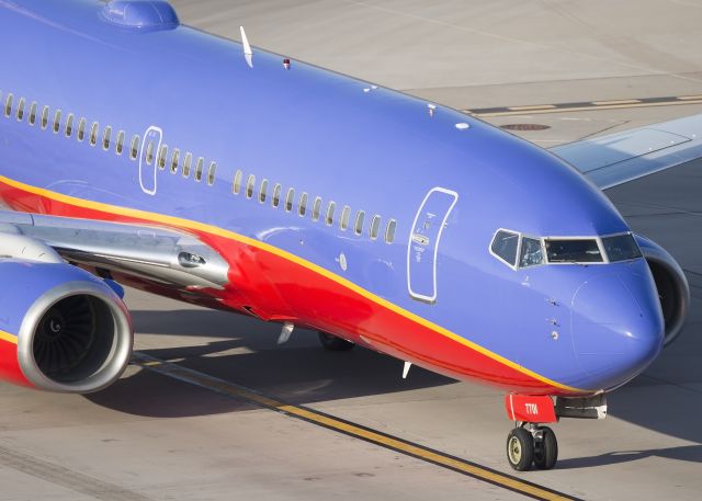 Boeing 737-700 (N7701B)