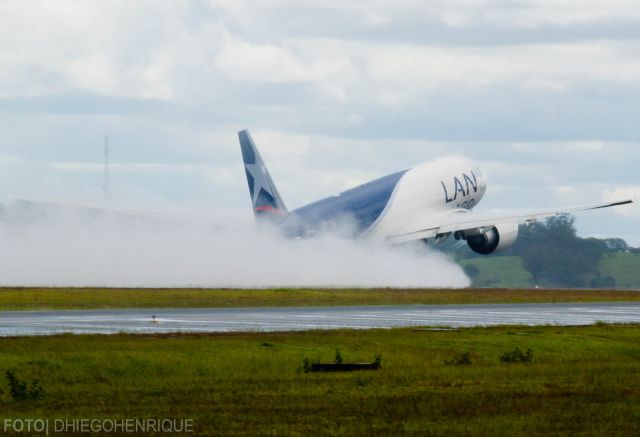 Boeing 777-200 (N778LA)