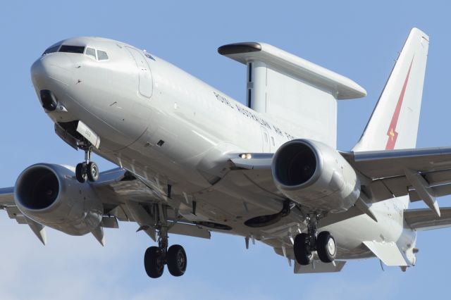 Boeing 737-700 (A30003) - RAAF,W7, Wedgetail approaching runway 01.