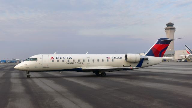 Canadair Regional Jet CRJ-200 (N459SW) - Delta Bombardier CRJ-200ER N459SW in Detroit 