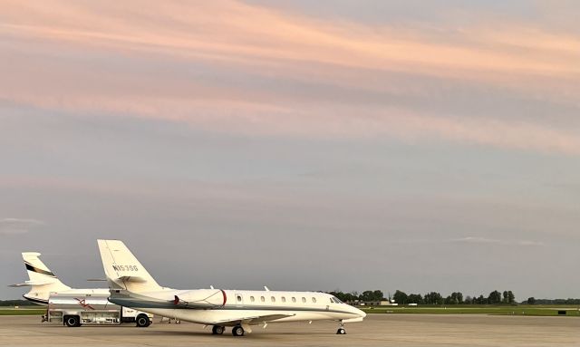 Cessna Citation Sovereign (N153SG) - N909CF (left) & N153SG (right) taking in the sunset @ KHUF. 6/2/22. 