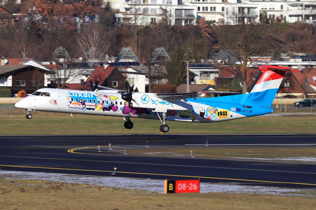 de Havilland Dash 8-400 (LX-LQA)