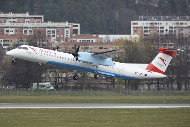 de Havilland Dash 8-400 (OE-LGB)