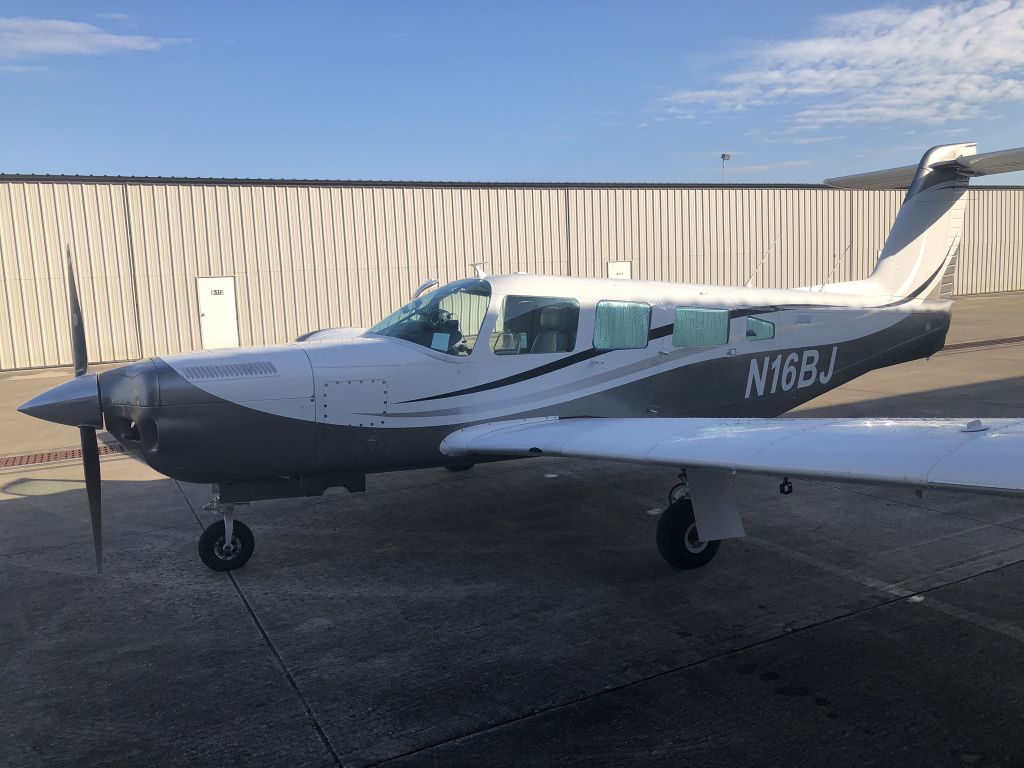 Piper Lance 2 (N16BJ)