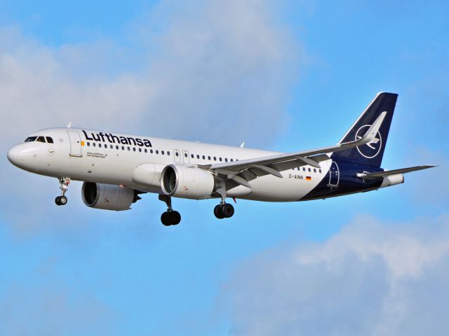 Airbus A320neo (D-AINN) - Kystvejen RWY22L
