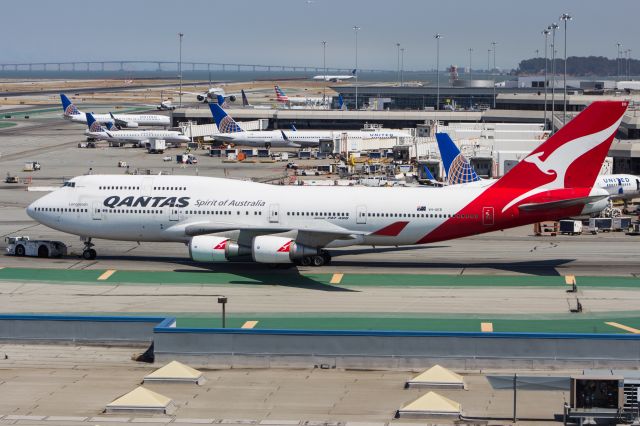 Boeing 747-400 (VH-OEB)