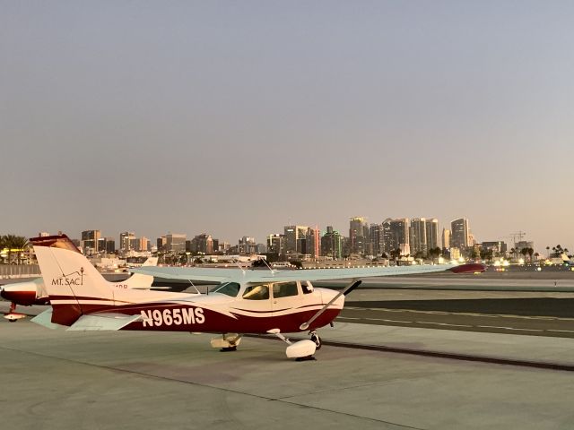 Cessna Skyhawk (N965MS)